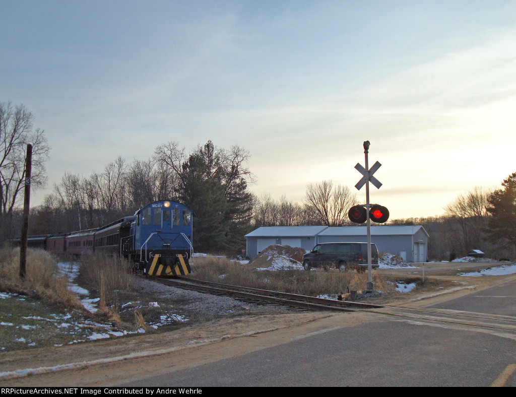 MCRY 7 approaching County PF from the other side